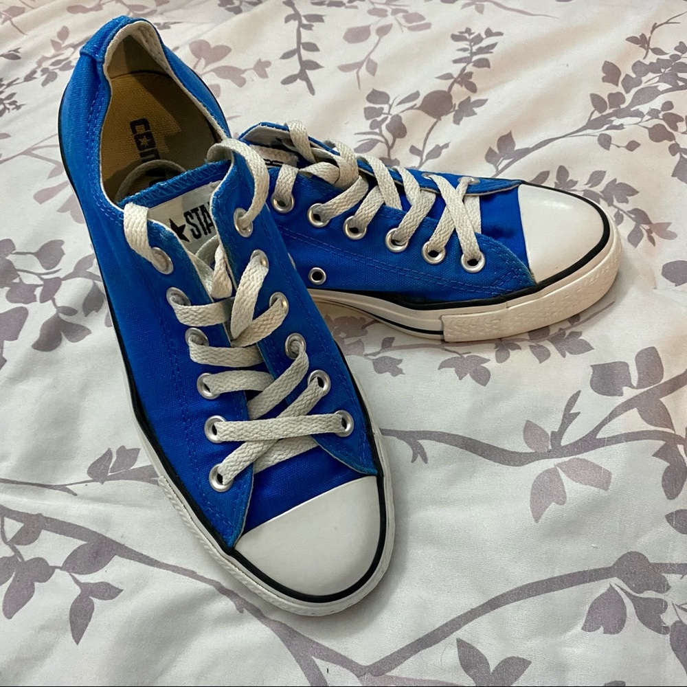 Blue Converse All Stars